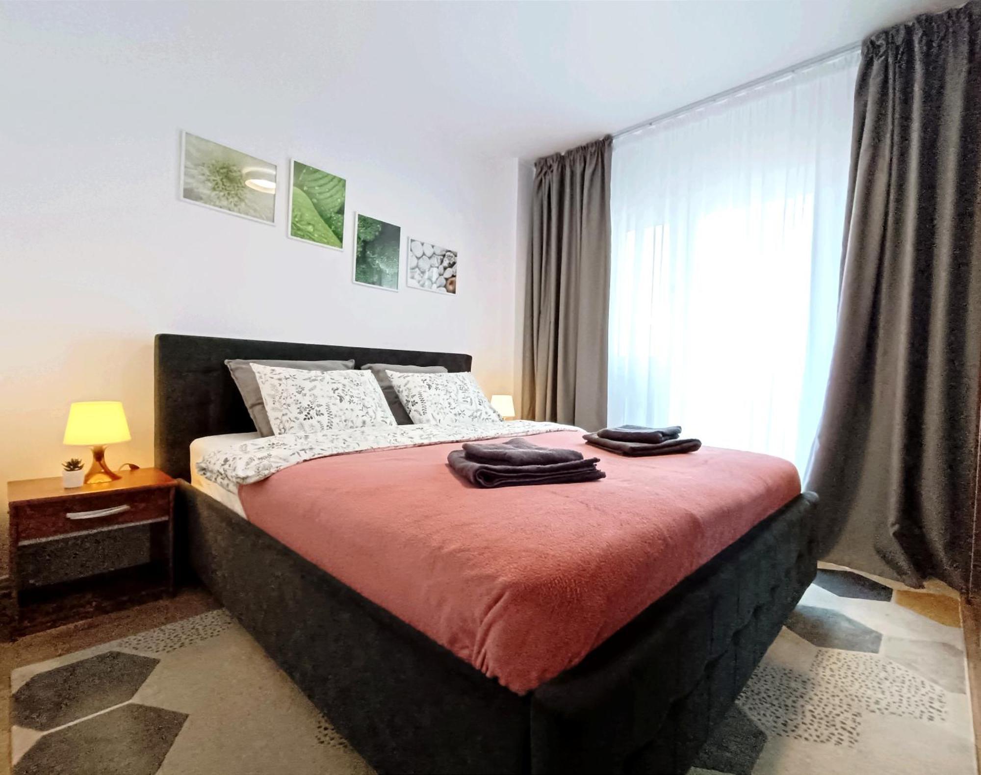 Mid-Term Rental Racadau Apartment Brassó Kültér fotó